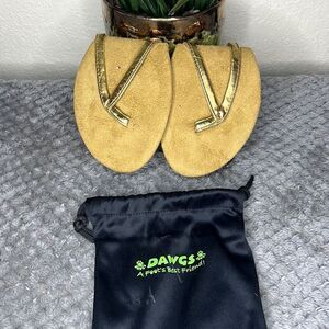 Dawgs 💫flip flops Bendables 💫Folds W Carry Bag Size 5/6 💫gold